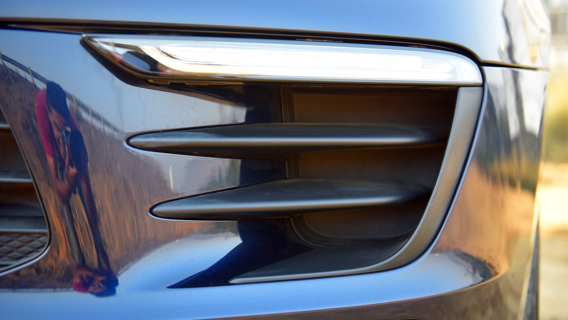 Porsche Macan 2016 R4 Exterior